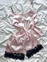 ست تاپ و شلوارک ساتن بند نگینی کد 2880